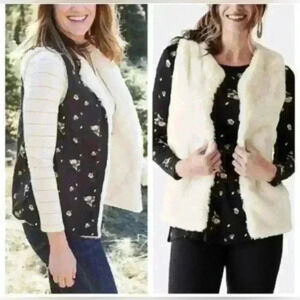 Matilda Jane Womens Size Small Black Floral Reversible Snow Way Faux Fur Vest